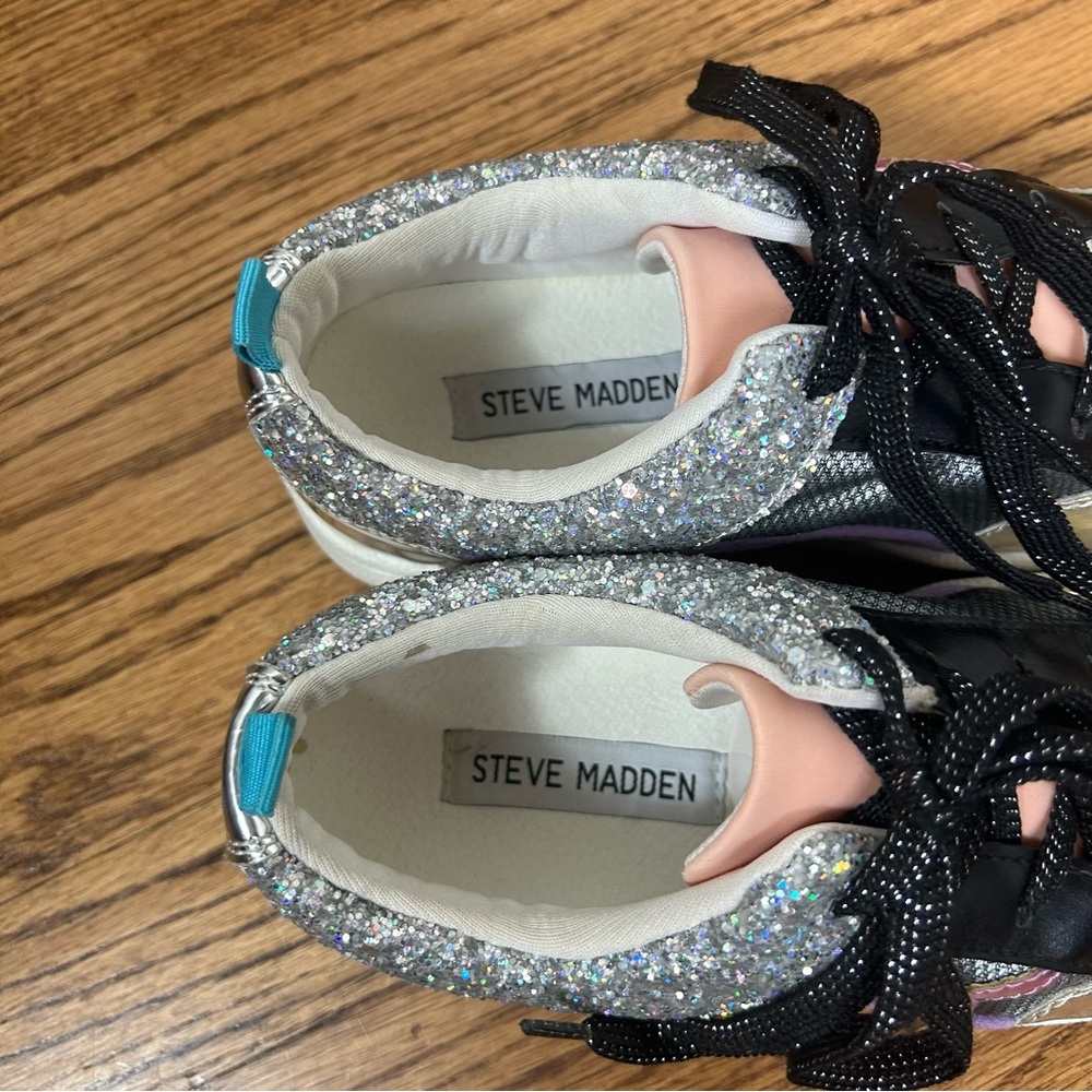 Steve Madden | Goody Lilac Multi Sneaker Girls Size 4 - Picture 8 of 13